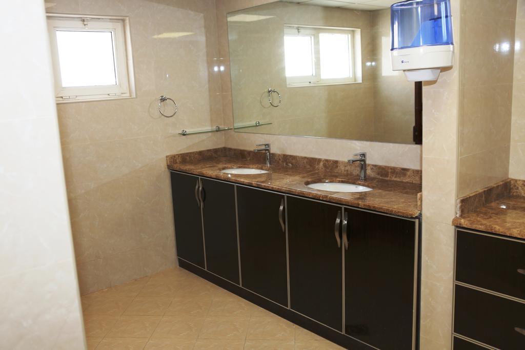 Al Faris 1 Hotel Apartments 迪拜 外观 照片
